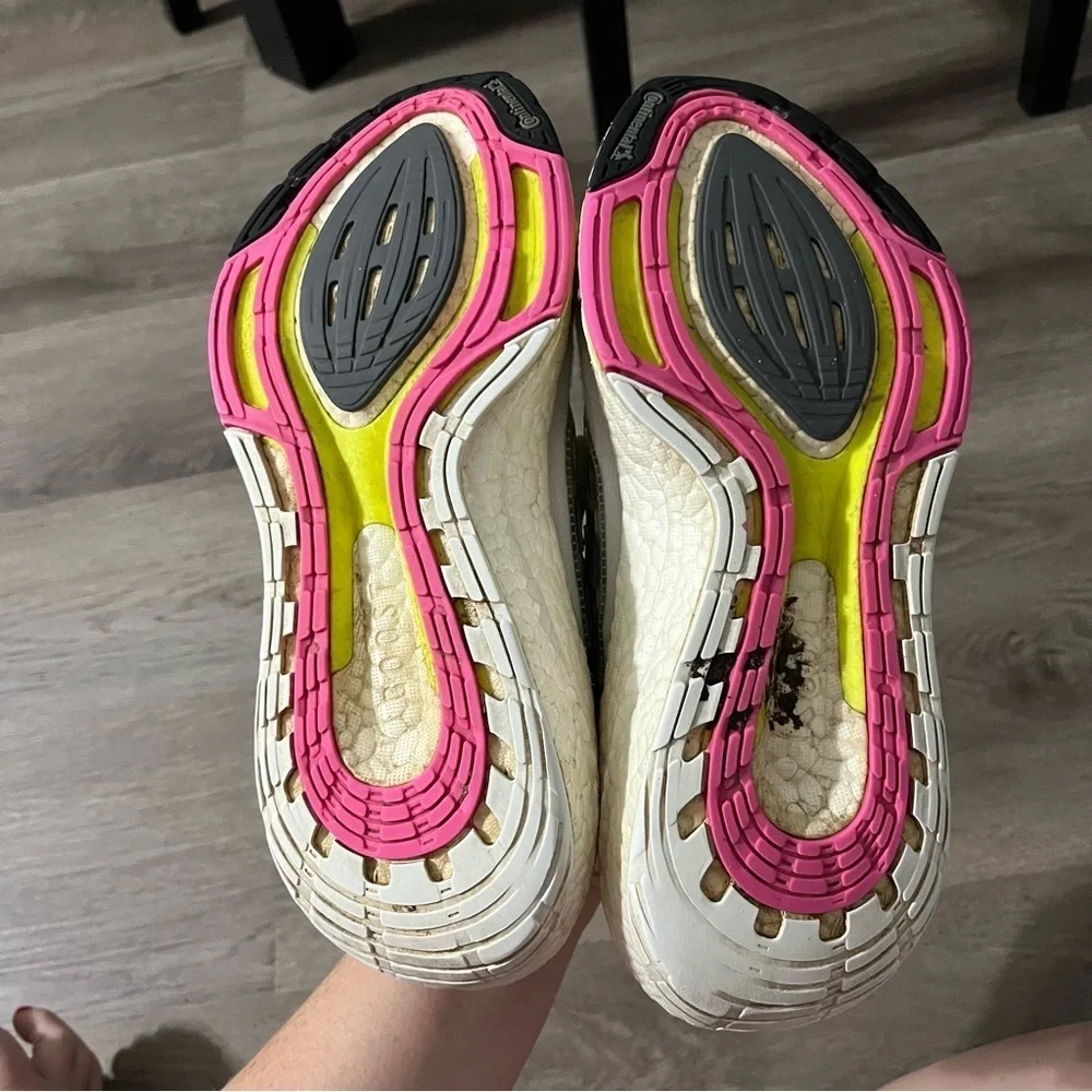 Adidas UltraBoost 21 White Solar Yellow Black Mens Size 6 Women’s Size 8 FY0377
